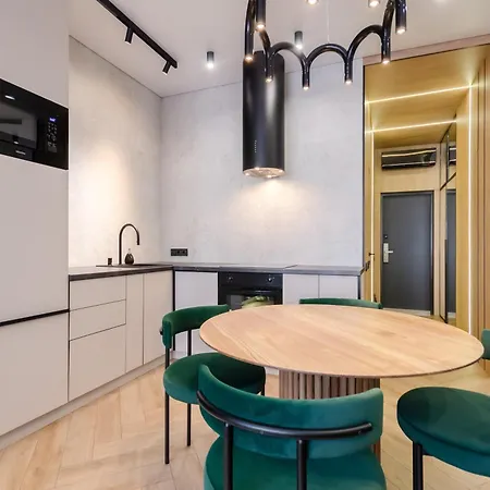 Petrovdom 02-76b Luxury Living In Rc Pechersk Plaza, Mykhaila Boichuka 19-а