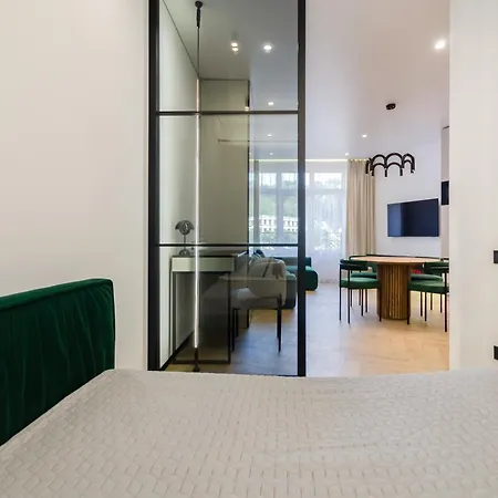 Daire Petrovdom 02-76b Luxury Living In Rc Pechersk Plaza, Mykhaila Boichuka 19-а Kiev