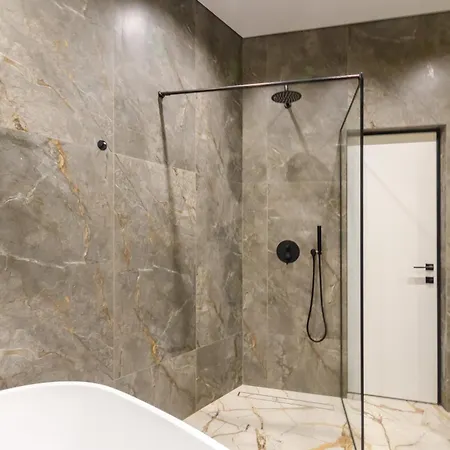 Daire Petrovdom 02-76b Luxury Living In Rc Pechersk Plaza, Mykhaila Boichuka 19-а *