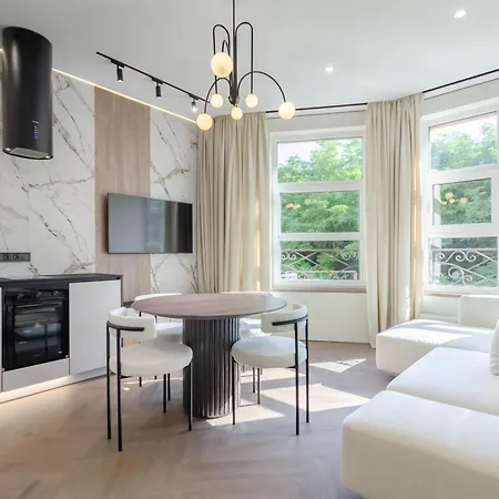 Daire Petrovdom 02-76b Luxury Living In Rc Pechersk Plaza, Mykhaila Boichuka 19-а Kiev